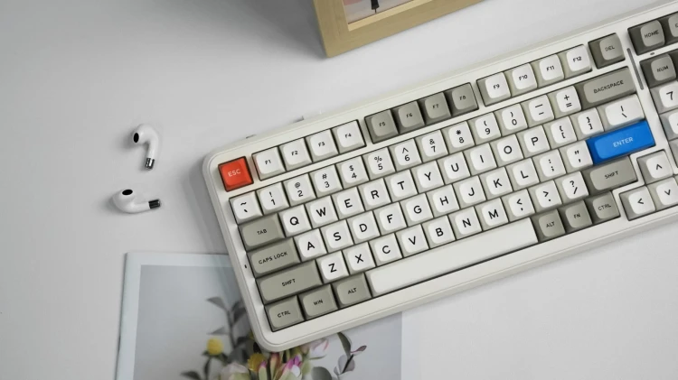 MCHOSE-K99-Retro-White-4
