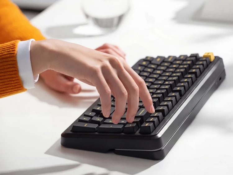K99-V3-Wireless-Mechanical-Keyboard-Black-Gold-5